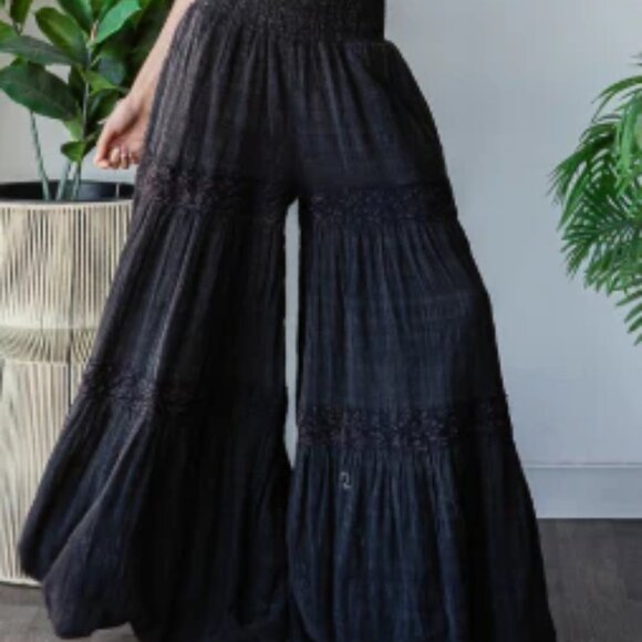 NWOT Oli & Hali Tiered Wide Leg Goth Lace Boho Smocked Pants - Picture 3 of 11